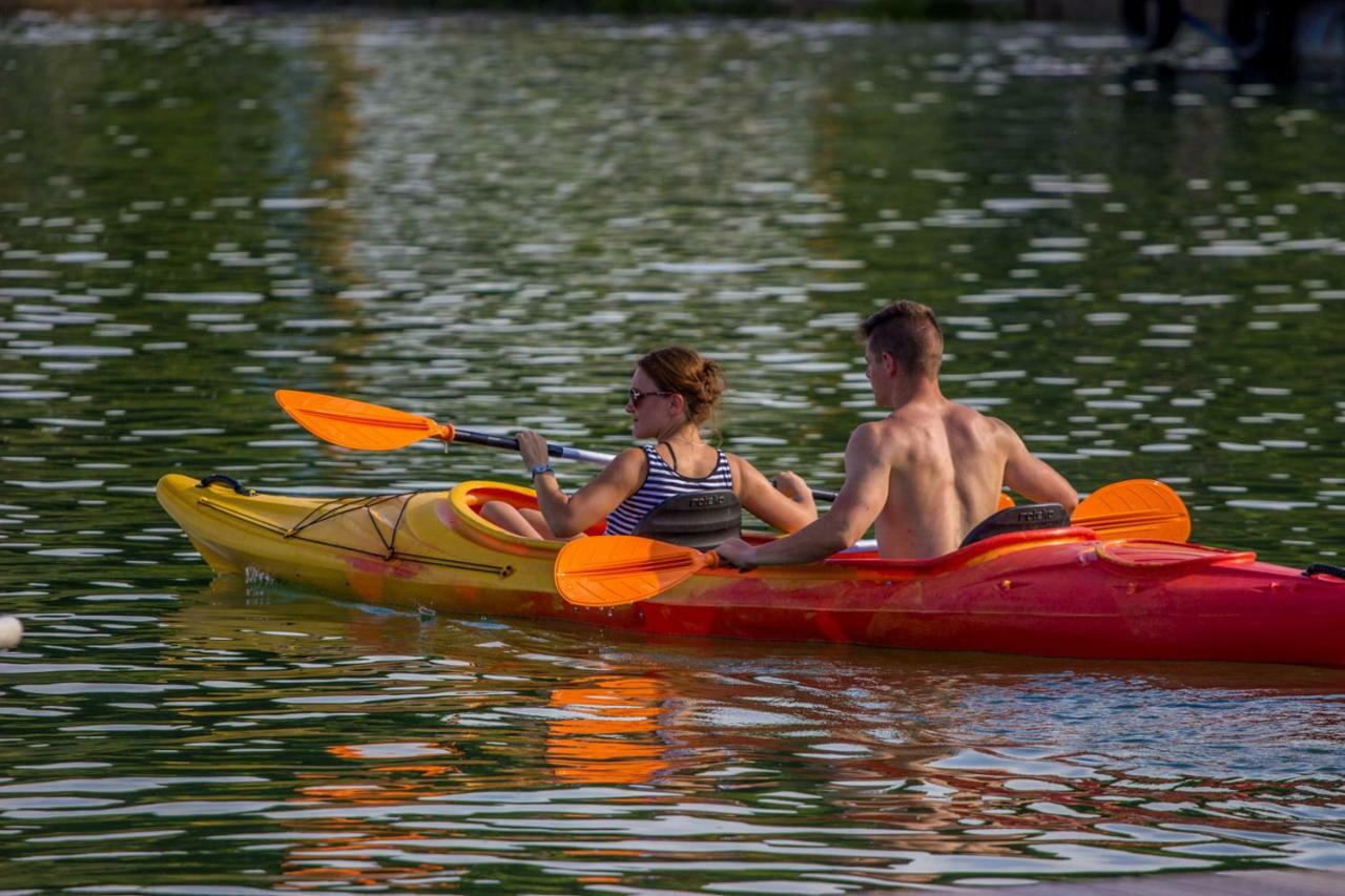 Mobilny Dom V Kempe Marina Liptov Bešeňová Exteriér fotografie